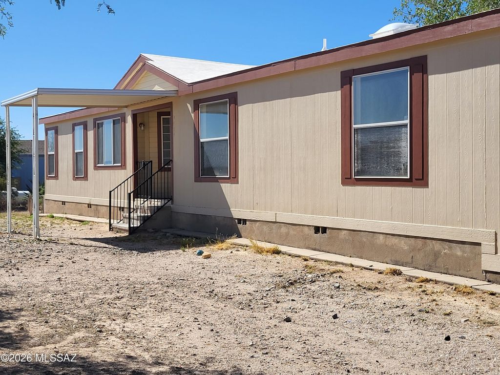 9484 S Tewa Trail, Vail, AZ 85641