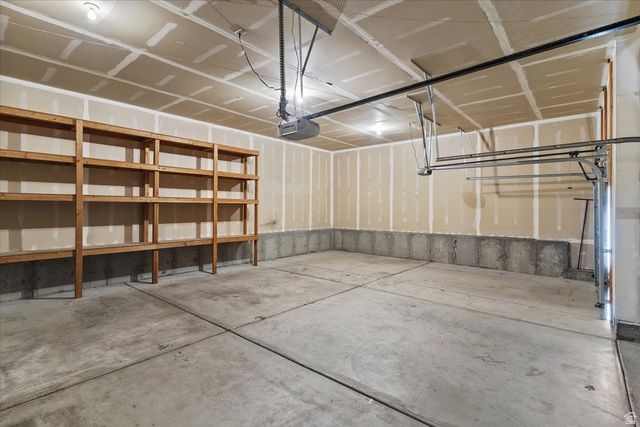 8961 S MAYFLOWER ST, West Jordan, UT 84088