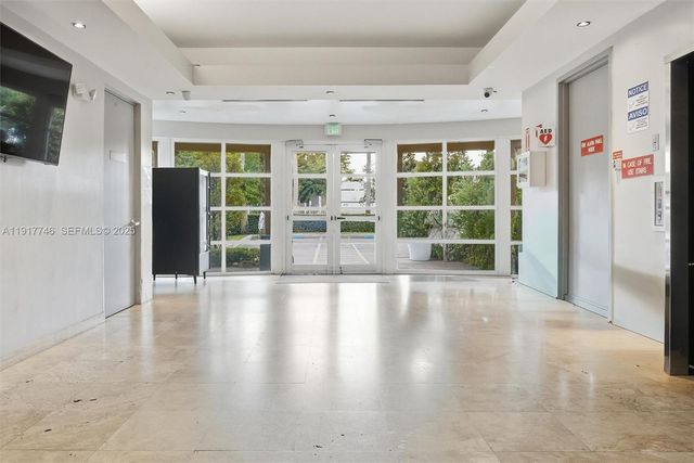 8527 Pines Blvd, Pembroke Pines, FL 33024