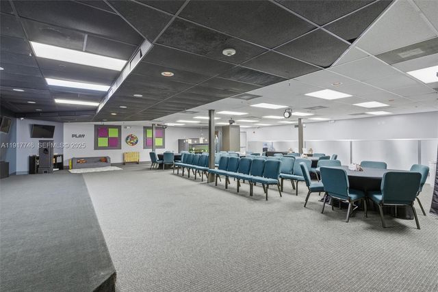 8527 Pines Blvd, Pembroke Pines, FL 33024