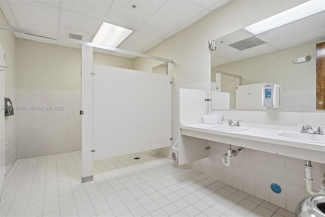 8527 Pines Blvd, Pembroke Pines, FL 33024