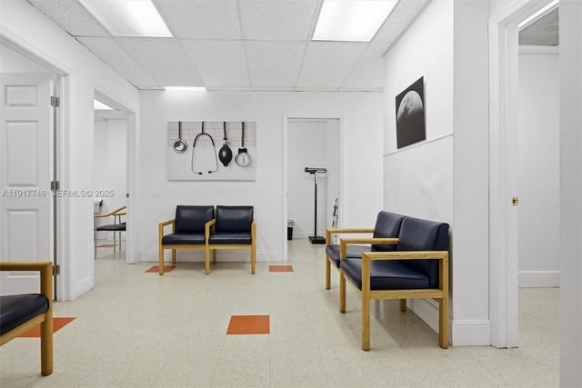 8527 Pines Blvd, Pembroke Pines, FL 33024