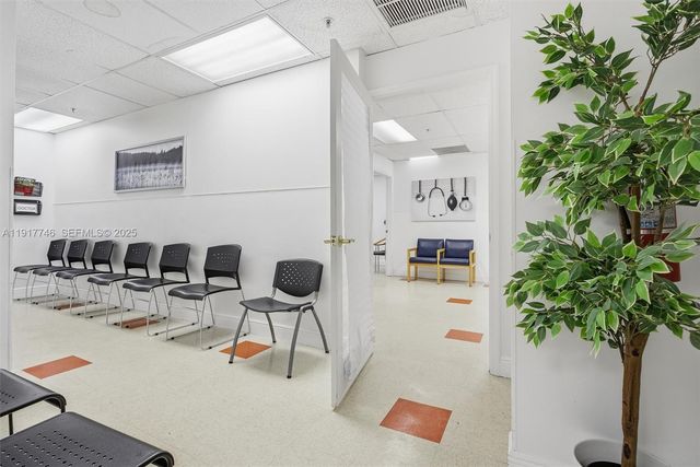 8527 Pines Blvd, Pembroke Pines, FL 33024