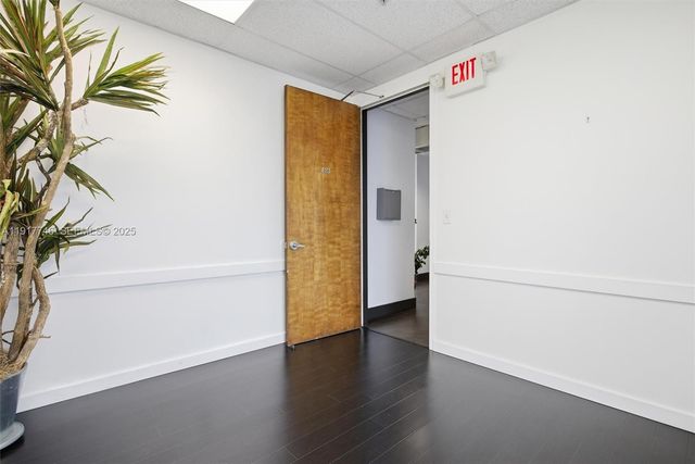 8527 Pines Blvd, Pembroke Pines, FL 33024