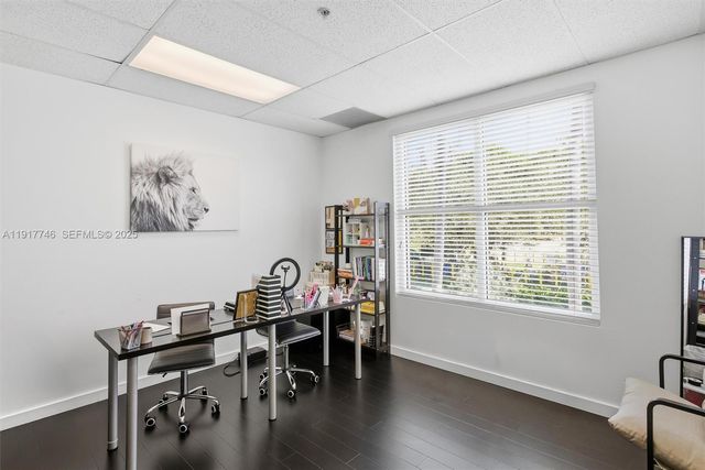 8527 Pines Blvd, Pembroke Pines, FL 33024