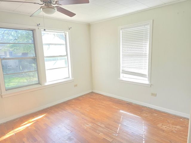 305 N 5th ST, Thorndale, TX 76577