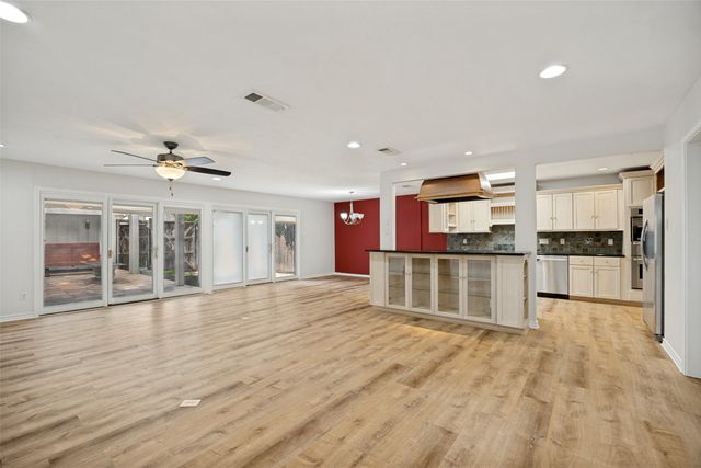 10404 Boedeker Street, Dallas, TX 75230