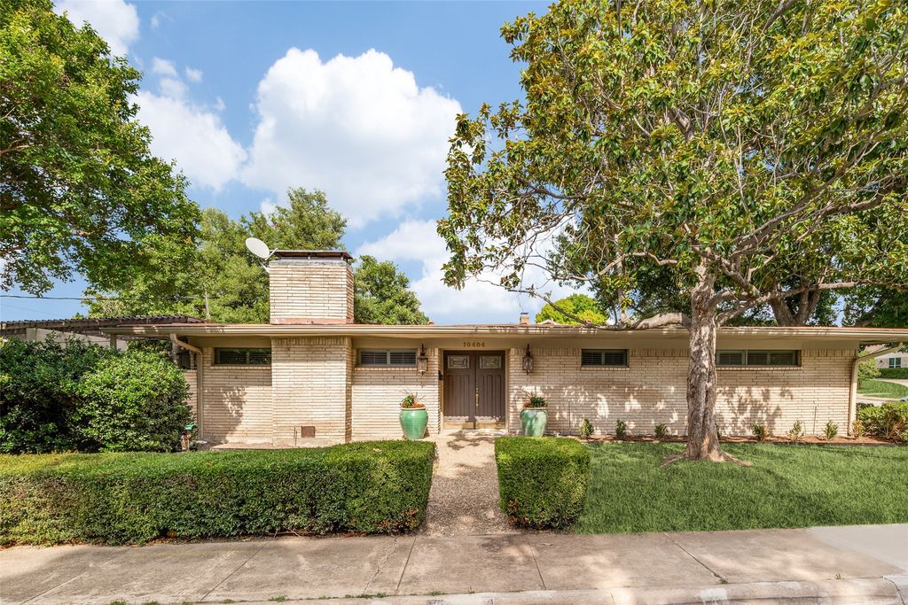10404 Boedeker Street, Dallas, TX 75230