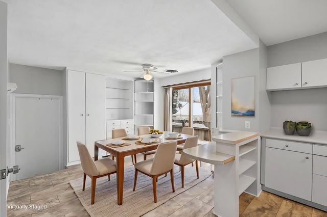 317 Snelling Avenue S, Saint Paul, MN 55105