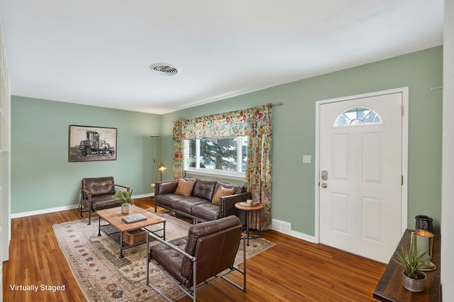 317 Snelling Avenue S, Saint Paul, MN 55105