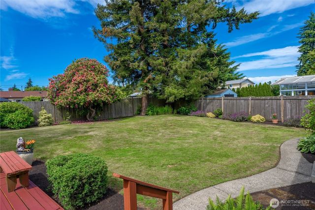 4933 30th Street NE, Tacoma, WA 98422