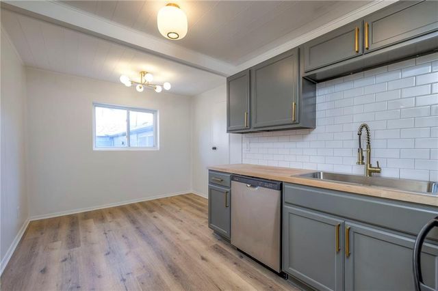 107 S Claremont Avenue, Independence, MO 64054