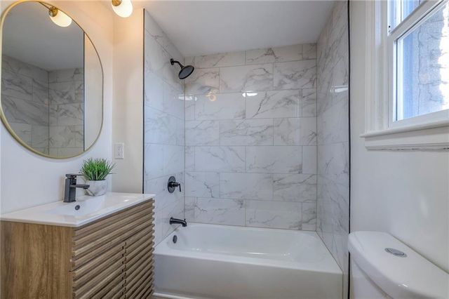 107 S Claremont Avenue, Independence, MO 64054