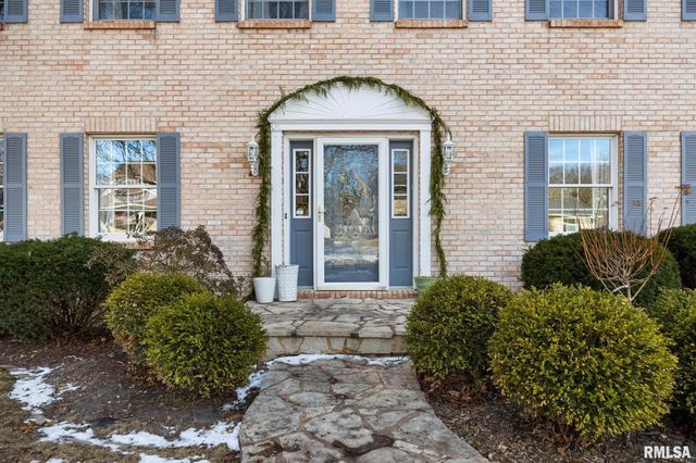 313 E WHITE OAK Court, East Peoria, IL 61611