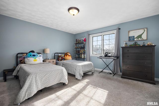 313 E WHITE OAK Court, East Peoria, IL 61611