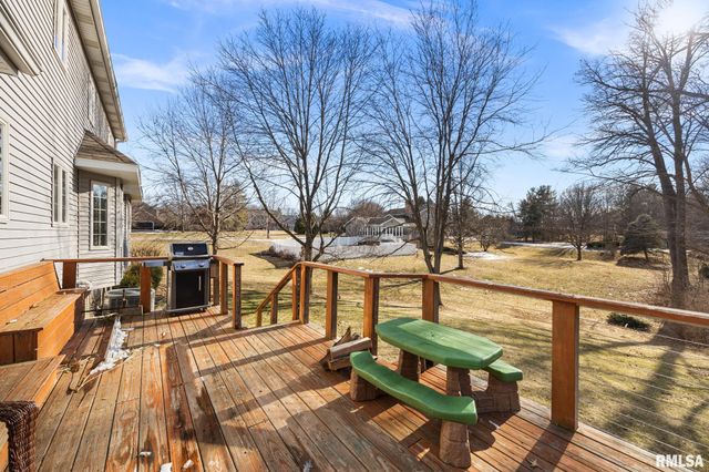 313 E WHITE OAK Court, East Peoria, IL 61611