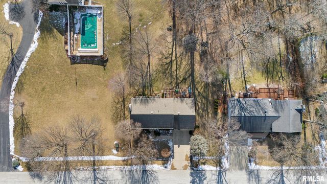 313 E WHITE OAK Court, East Peoria, IL 61611