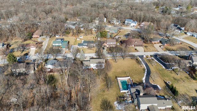 313 E WHITE OAK Court, East Peoria, IL 61611