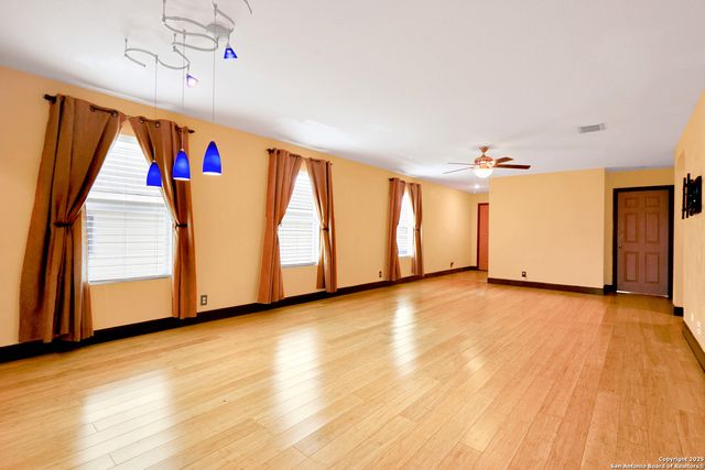 13219 Hopkins Glade, San Antonio, TX 78249