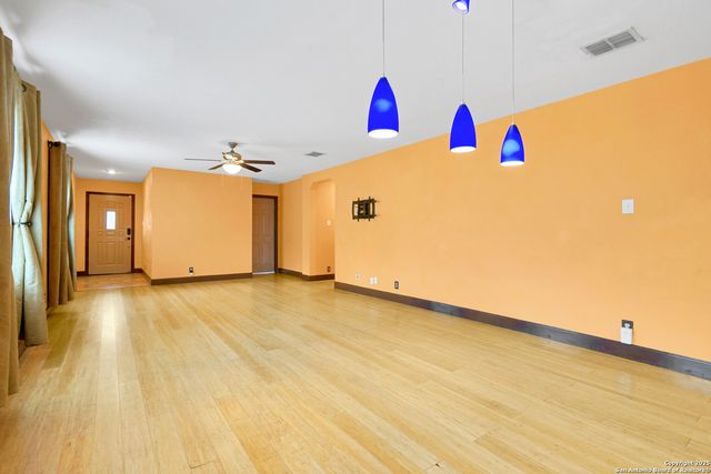 13219 Hopkins Glade, San Antonio, TX 78249