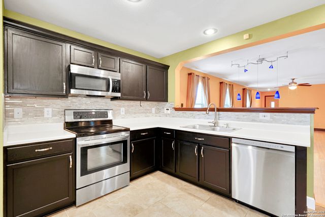 13219 Hopkins Glade, San Antonio, TX 78249