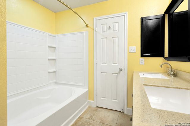 13219 Hopkins Glade, San Antonio, TX 78249