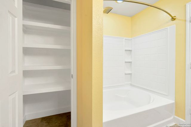 13219 Hopkins Glade, San Antonio, TX 78249