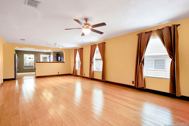 13219 Hopkins Glade, San Antonio, TX 78249