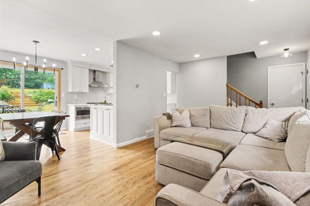 1221 Wines Drive, Ann Arbor, MI 48103