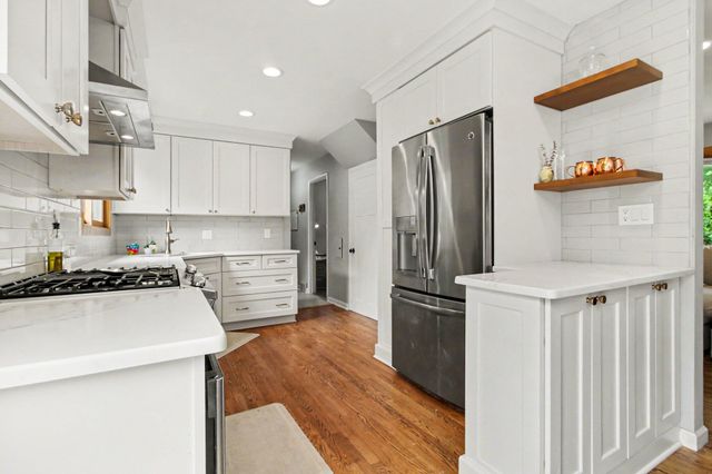 1221 Wines Drive, Ann Arbor, MI 48103