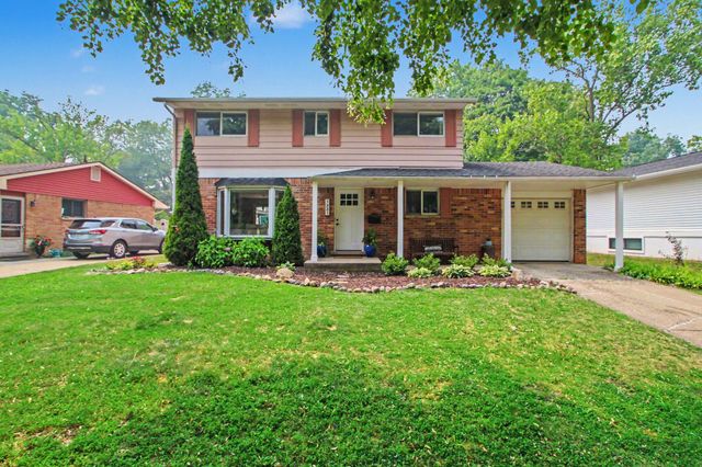 1221 Wines Drive, Ann Arbor, MI 48103