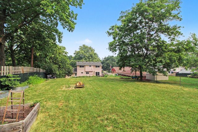 1221 Wines Drive, Ann Arbor, MI 48103