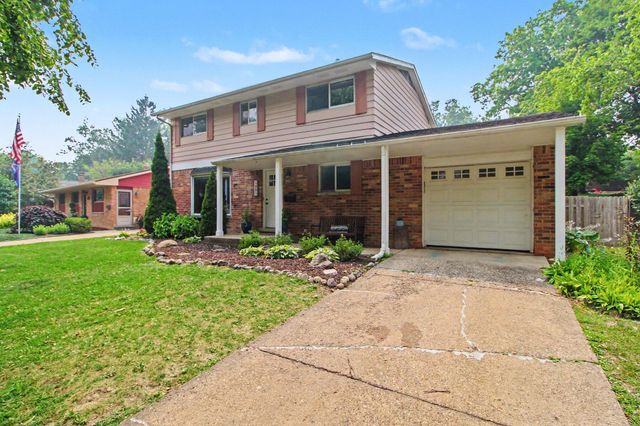 1221 Wines Drive, Ann Arbor, MI 48103