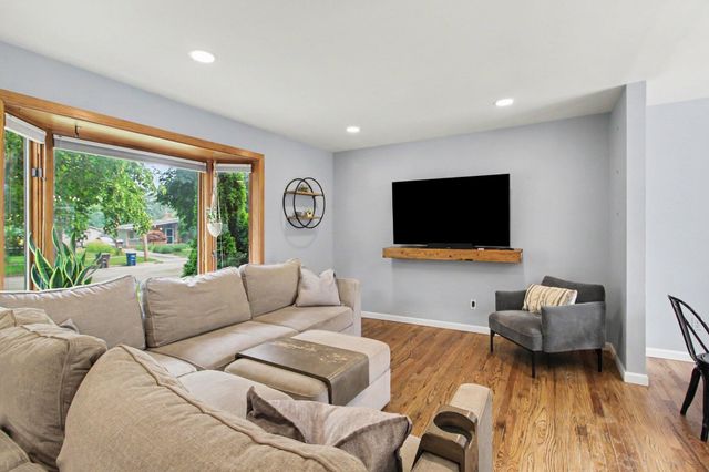 1221 Wines Drive, Ann Arbor, MI 48103