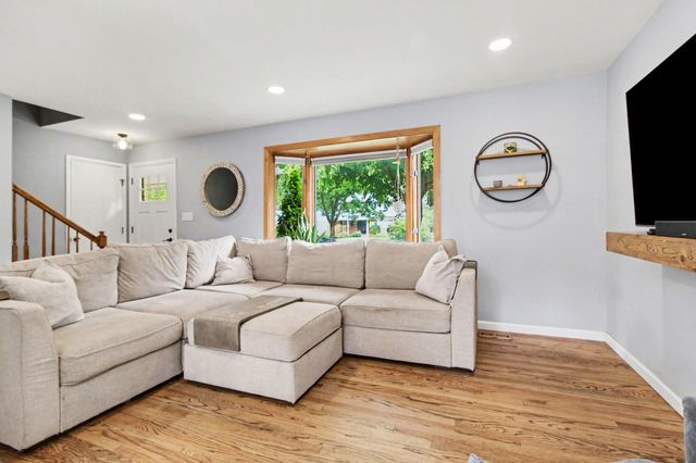 1221 Wines Drive, Ann Arbor, MI 48103