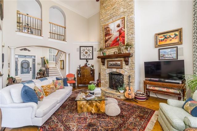 2819 Point Overlook, Gainesville, GA 30501