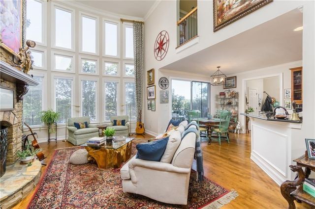 2819 Point Overlook, Gainesville, GA 30501