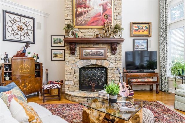 2819 Point Overlook, Gainesville, GA 30501