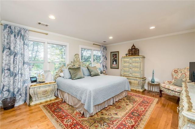 2819 Point Overlook, Gainesville, GA 30501