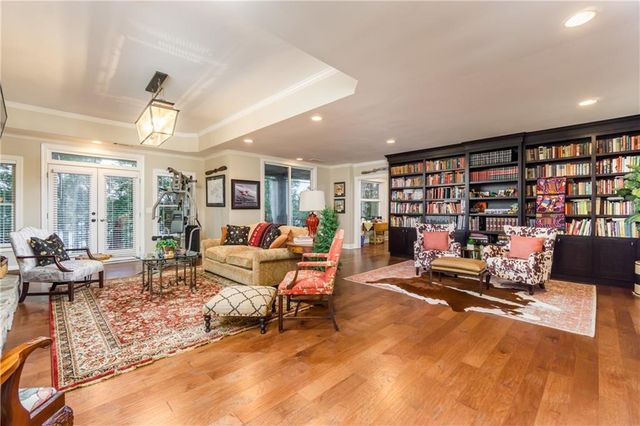 2819 Point Overlook, Gainesville, GA 30501