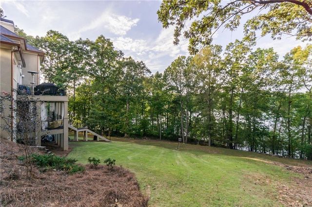 2819 Point Overlook, Gainesville, GA 30501