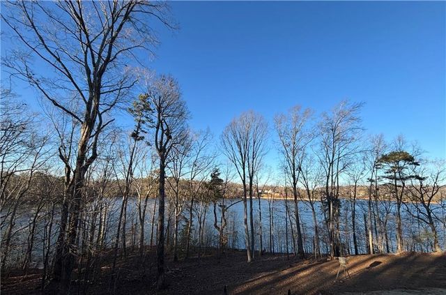 2819 Point Overlook, Gainesville, GA 30501