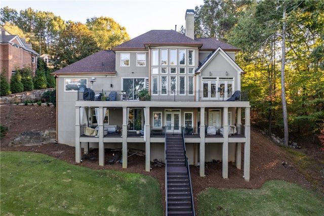 2819 Point Overlook, Gainesville, GA 30501