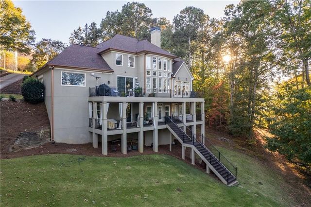 2819 Point Overlook, Gainesville, GA 30501
