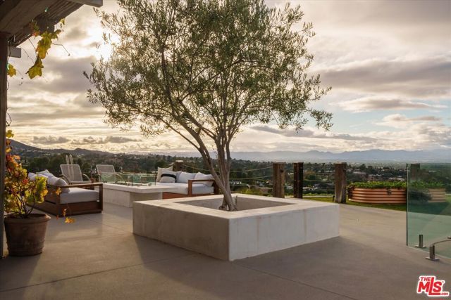 3627 Cody Road, Sherman Oaks, CA 91403