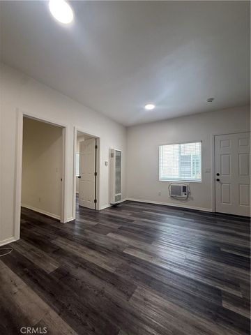 2284 Long Beach, Long Beach, CA 90806