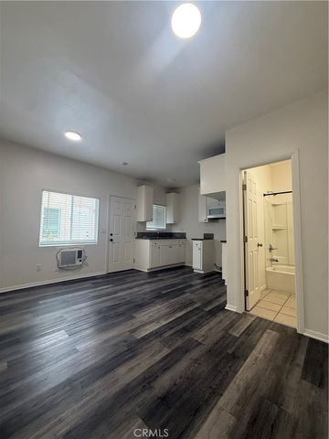 2284 Long Beach, Long Beach, CA 90806