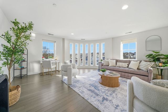 120 Wyllis Ave 401, Everett, MA 02149