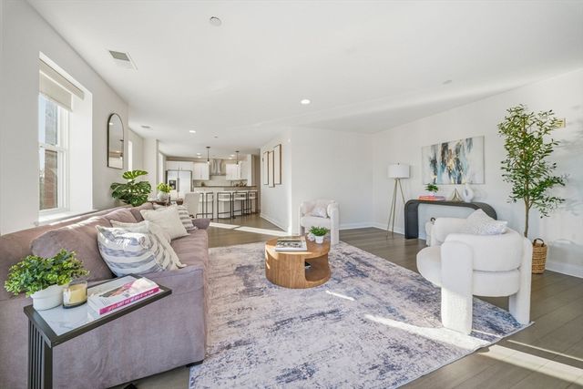 120 Wyllis Ave 401, Everett, MA 02149