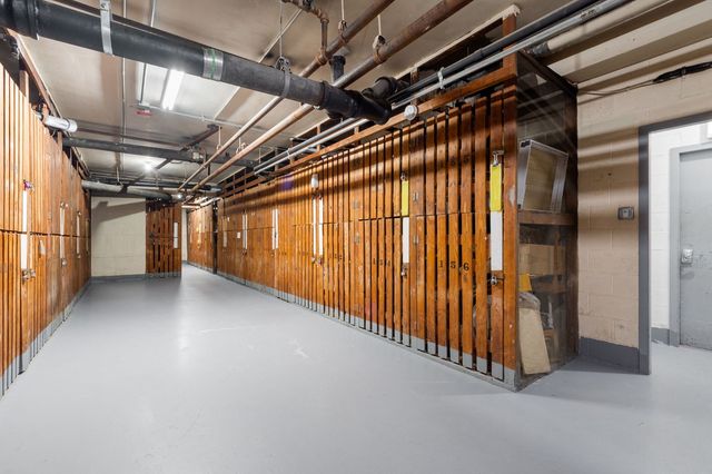 2909 N Sheridan Road 1104, Chicago, IL 60657